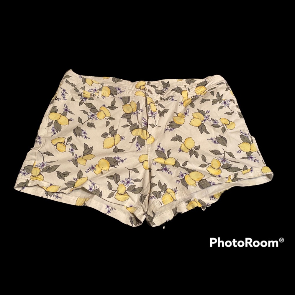 Sonoma plus size 22W ivory denim shorts with lemon and floral print